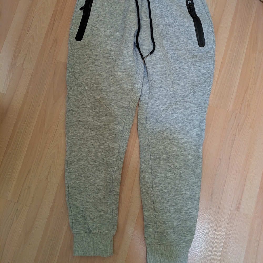 Jiggers Kyodan Light Gray Joggers with Black Zipper Accents